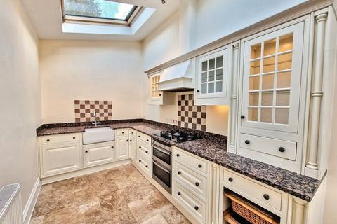 4 bedroom detached house for sale, Bridport