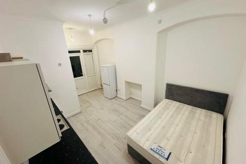 1 bedroom property to rent, Kenton Avenue, Harrow, HA1