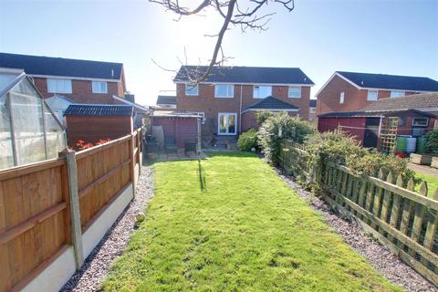 3 bedroom semi-detached house for sale, Chestnut Drive, Louth LN11