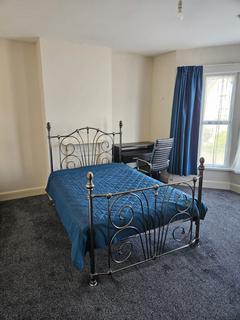 4 bedroom house to rent, High Street, Bristol BS15