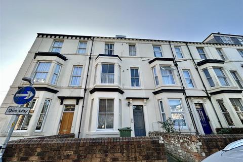 Albemarle Crescent, Scarborough