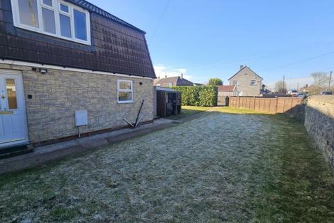 2 bedroom semi-detached house to rent, Queens Road, Somerton TA11