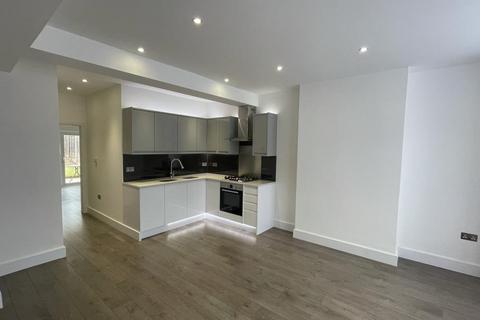 2 bedroom maisonette to rent, Edgware HA8