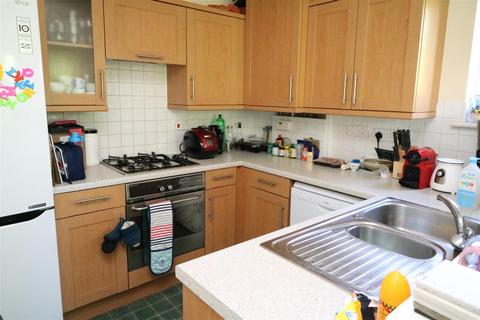 2 bedroom apartment for sale, Avebury Avenue, Tonbridge TN9