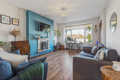 68 Randolph Drive, Clarkston, Glasgow, G76 8AP