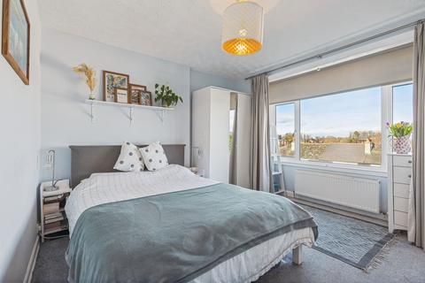 68 Randolph Drive, Clarkston, Glasgow, G76 8AP