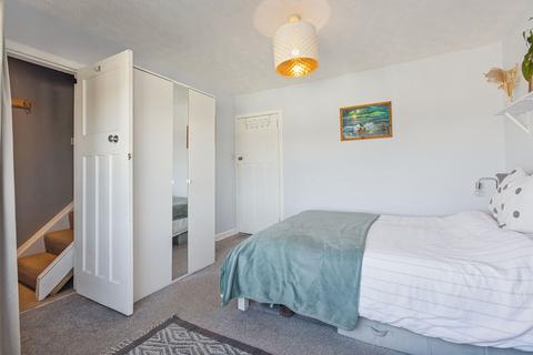 68 Randolph Drive, Clarkston, Glasgow, G76 8AP
