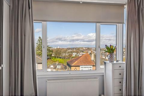 68 Randolph Drive, Clarkston, Glasgow, G76 8AP
