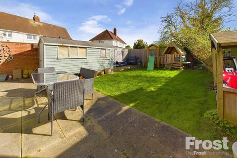 3 bedroom semi-detached house for sale, South Close, Cippenham, Berkshire, SL1