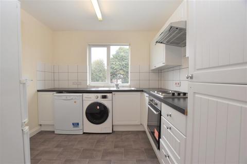 2 bedroom flat to rent, Greys Court