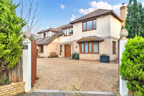 5 bedroom detached house for sale, Longstaff Way, Huntingdon PE29