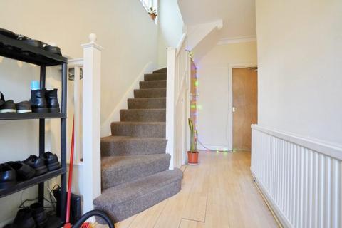 3 bedroom semi-detached house for sale, London NW4