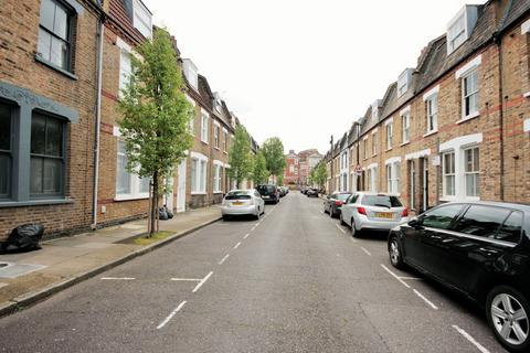 3 bedroom flat to rent, 35a Senrab Street, E1 0QF