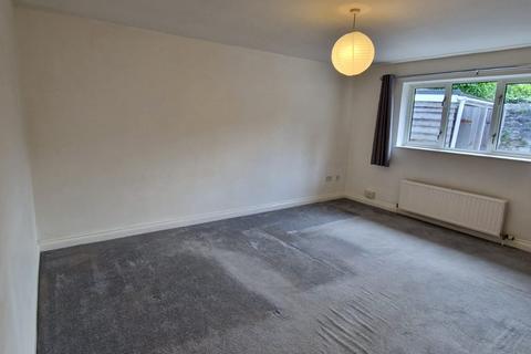 Studio to rent, 20 Moorland Road, Flat 10