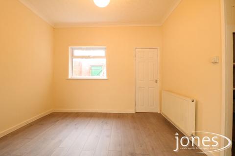 2 bedroom terraced house to rent, Wren Street, Stockton on Tees, TS18 4BJ