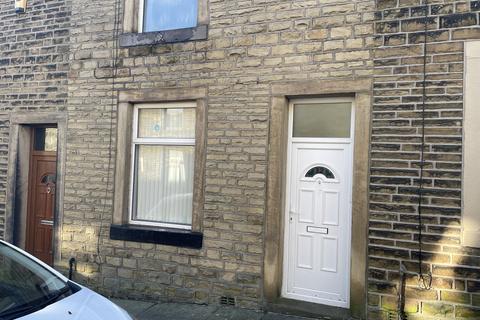 3 bedroom terraced house to rent, Clarence Street, Colne BB8