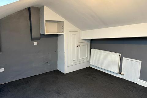 3 bedroom terraced house to rent, Clarence Street, Colne BB8