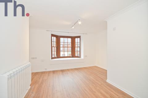 2 bedroom flat for sale, Newport PO30