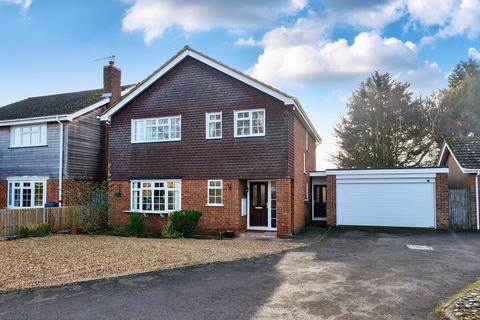 4 bedroom detached house for sale, Elm Grove, Toddington, LU5