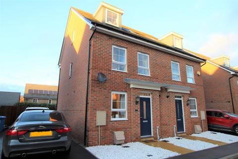 4 bedroom semi-detached house to rent, 12 Grimsthorpe Avenue, Barton Seagrave, Kettering