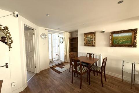 undefined, Cowick Street, St Thomas