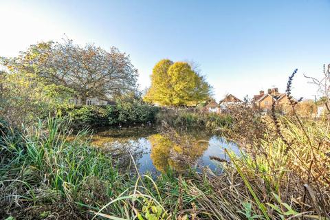 4 bedroom character property for sale, High Street, Bushey, WD23 1BD