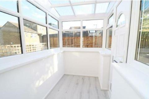 2 bedroom terraced house for sale, 39 Mark Street, Bradford, West Yorkshire, BD5 8AX