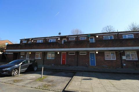 1 bedroom flat to rent, Cowings Mead, Northolt UB5