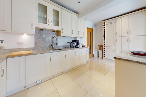 5 bedroom detached house to rent, Ember Lane, Esher, London