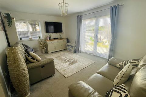 1 Cae Coch, Drefach, Llanelli, SA14 7AL