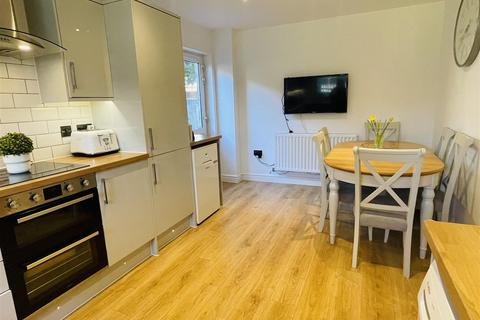1 Cae Coch, Drefach, Llanelli, SA14 7AL