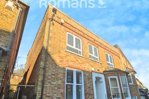 1 bedroom flat to rent, Castle Street, High Wycombe, Buckinghamshire, HP13