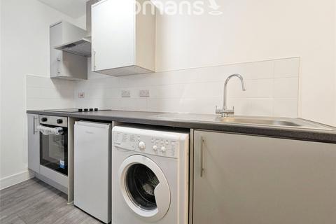1 bedroom flat to rent, Castle Street, High Wycombe, Buckinghamshire, HP13