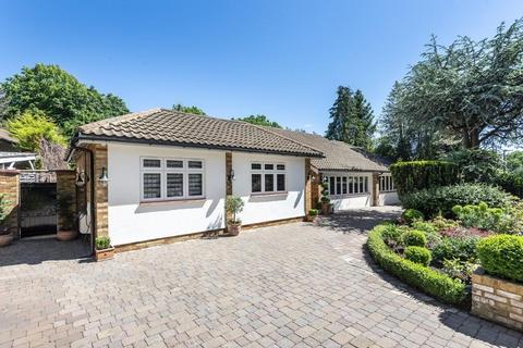 4 bedroom detached bungalow for sale, Fallowfield, Stanmore HA7