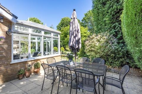 18 Fallowfield, Stanmore, HA7 3DF