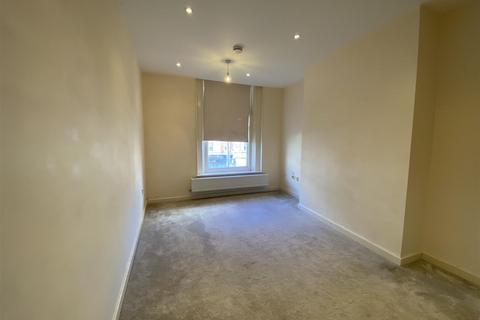 2 bedroom apartment to rent, 106-114 South Street, Eastbourne BN21