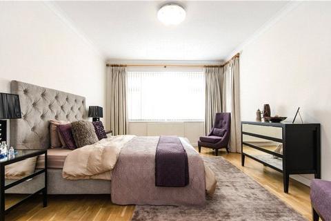 undefined, Coombe Ridings, Kingston Hill