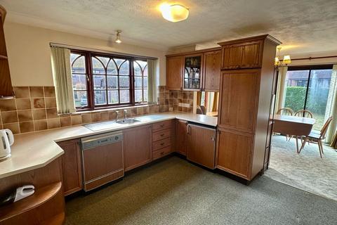 8 Johns Croft, Hereford, HR1 1TE