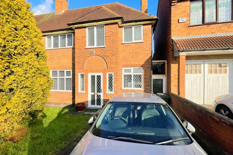 2 bedroom semi-detached house for sale, Colchester Road, Leicester LE5