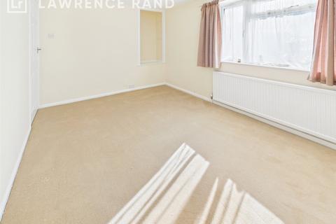 3 bedroom end of terrace house to rent, Bryant Road, Northolt, Middlesex, UB5