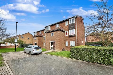 1 bedroom apartment to rent, Sheridan Court, Hounslow TW4