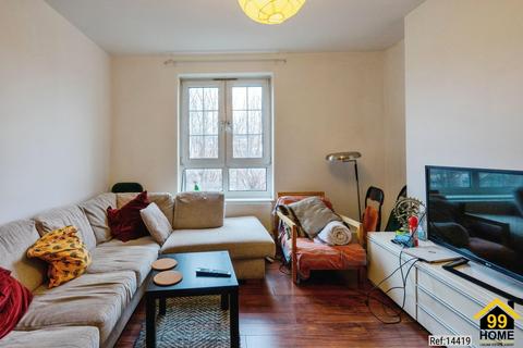 3 bedroom flat to rent, Whitethorn House, London, E1W