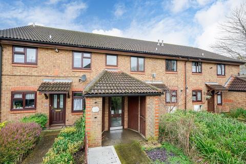 2 bedroom flat for sale, Edward Amey Close, Watford, WD25