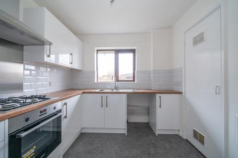 2 bedroom flat for sale, Edward Amey Close, Watford, WD25