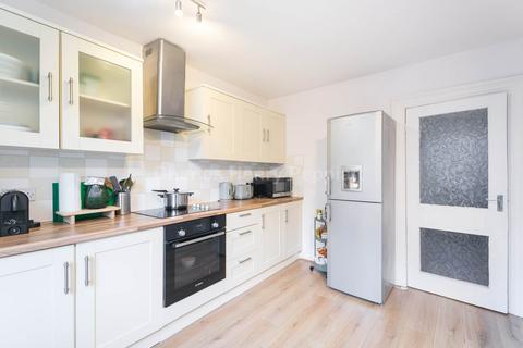 1 bedroom apartment for sale, Kingdon Road, West Hampstead, NW6