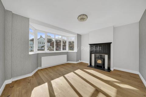 5 bedroom semi-detached house to rent, Friern Mount Drive, Whetstone, N20