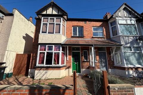 3 bedroom house to rent, Sheringham Road, London SE20