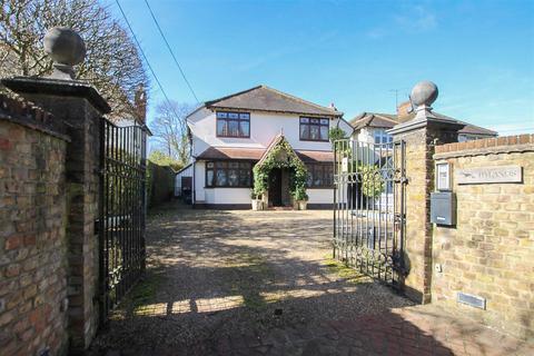 3 bedroom detached house for sale, Doddinghurst Road, Parkwood, Doddinghurst, Brentwood