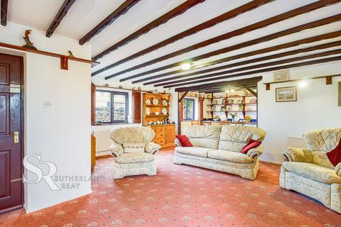 4 bedroom equestrian property for sale, Mellor Road, New Mills, SK22