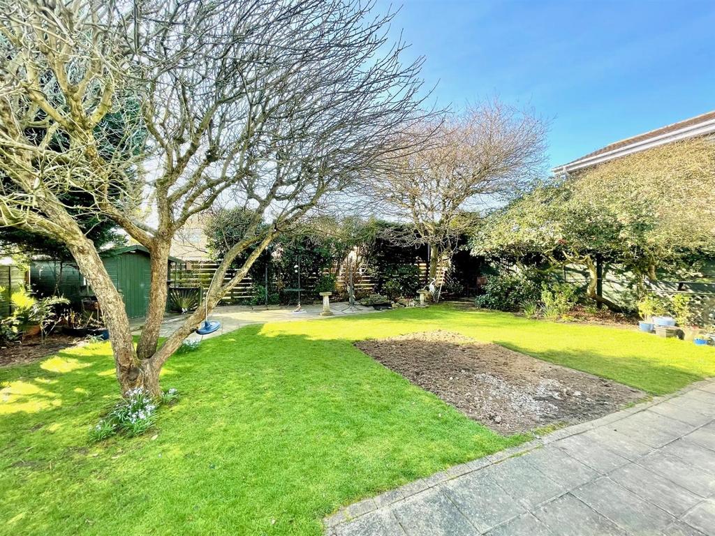 Garden 4.jpg